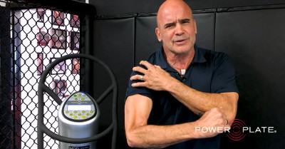 bas-rutten-etirement-epaule-power-plate-2