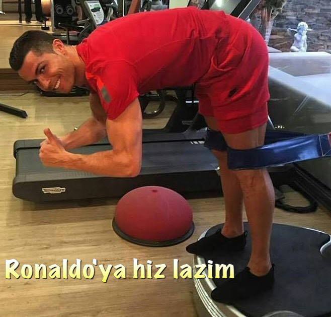 christiano Ronaldo pendant un entrainement power plate